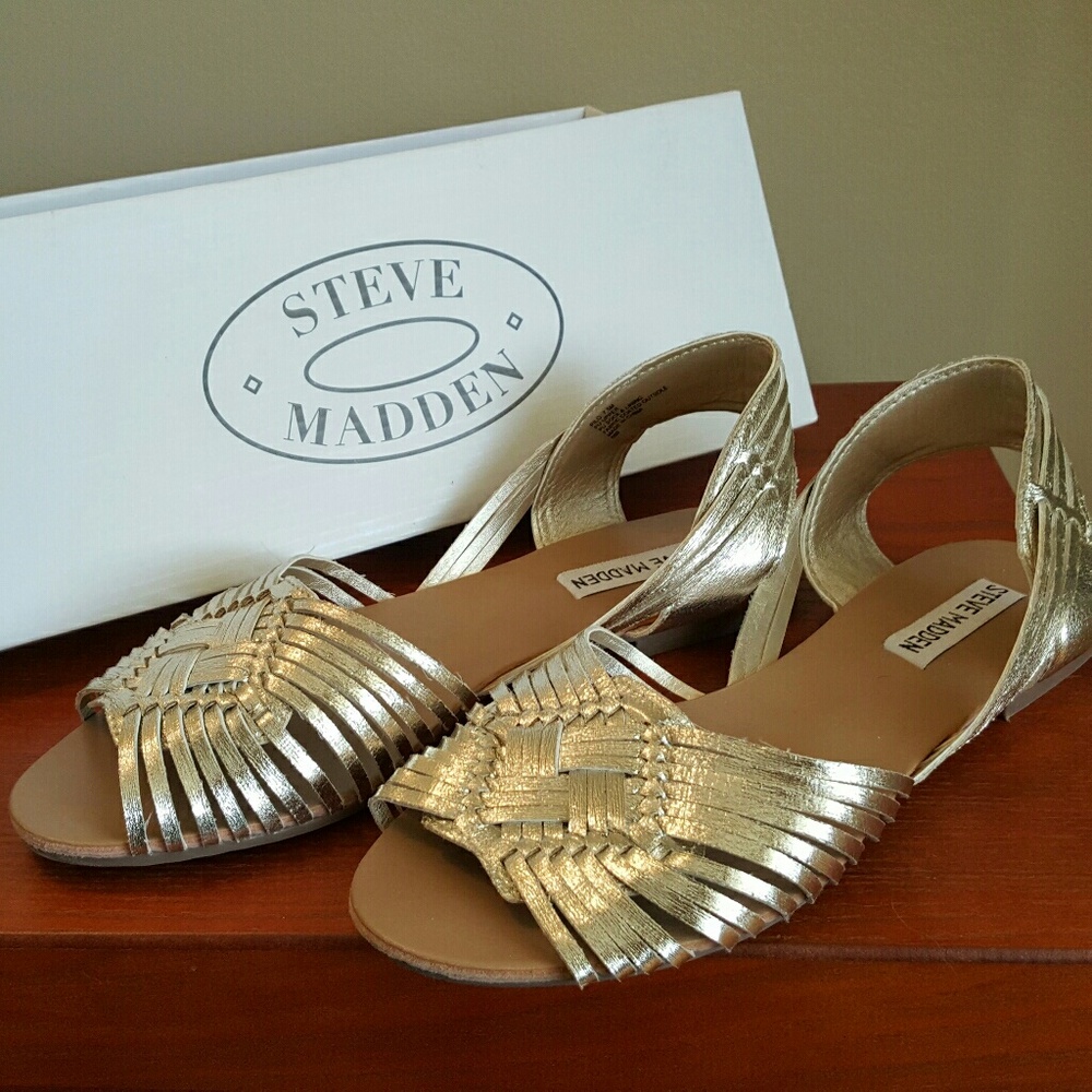 Steve Madden Pilo Sandal Flats